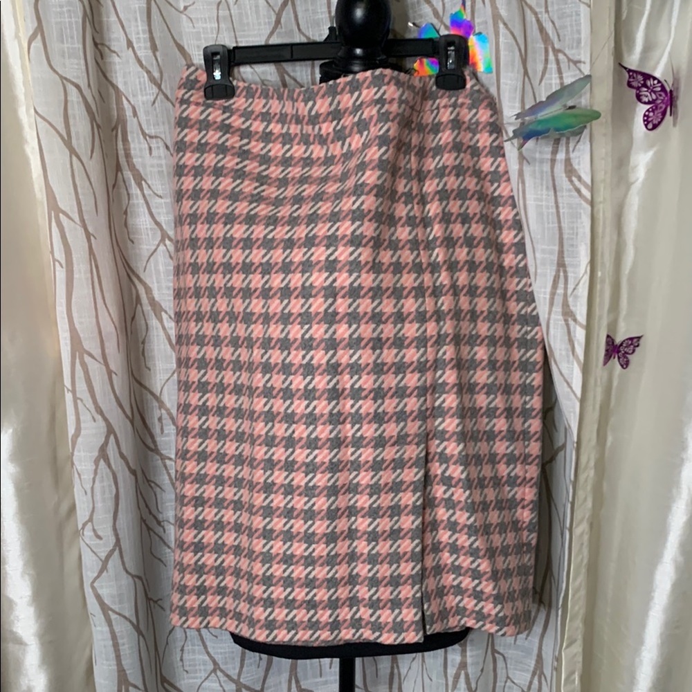 Talbots Stylish Pink and Gray Houndstooth Skirt